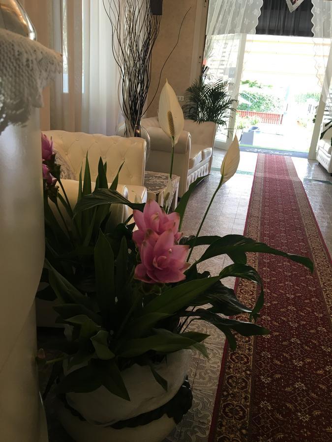 Hotel Manuela Cinquale Eksteriør billede